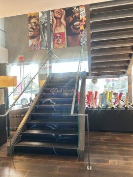 11/14 ANDAZ店内