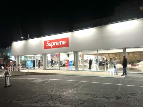 11/14 SUPREME NEW SHOP 大きくなってオープン